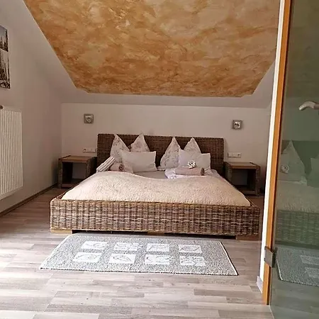 Haus Emily Bed & Breakfast 3*