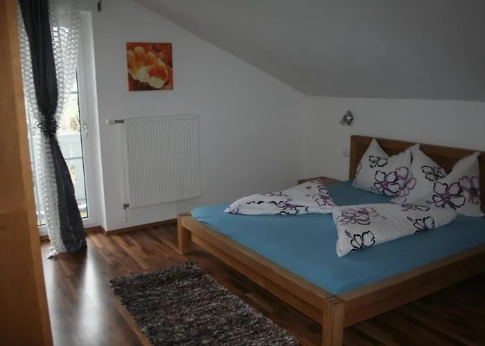 Haus Emily Bed & Breakfast 3*