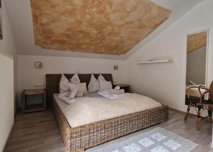 Bed & Breakfast Haus Emily Schladming